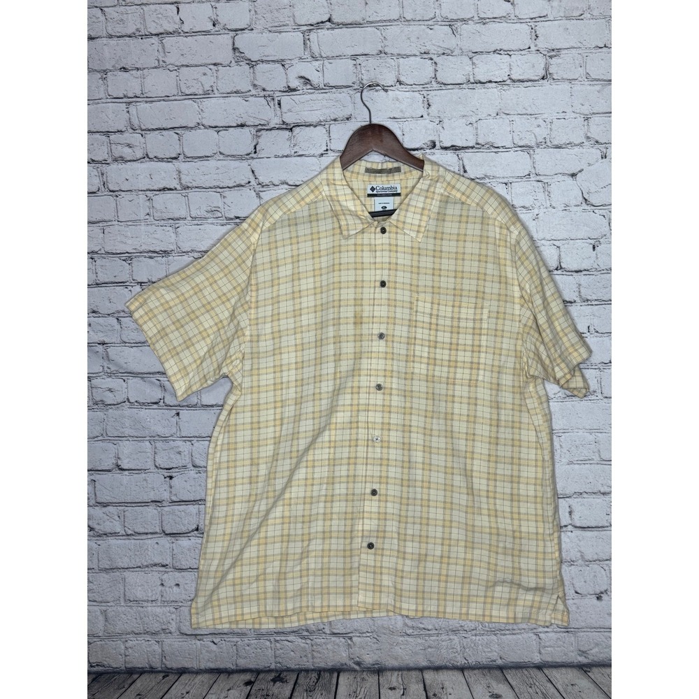Columbia Sportswear Mens XL Plaid Short Sleeve Button Up Shirt Outdoor Casual